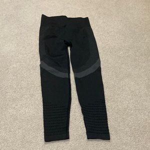 Scrunch butt leggings